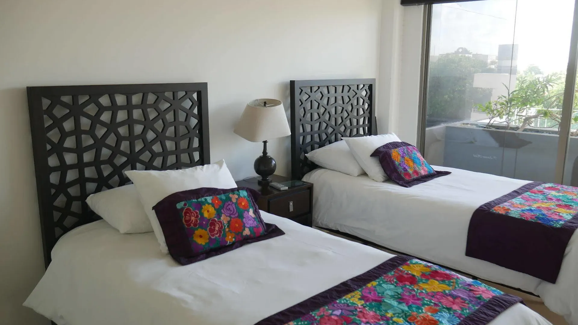 מלון דירות פלאייה דל כרמן 5Th Avenue Hotel